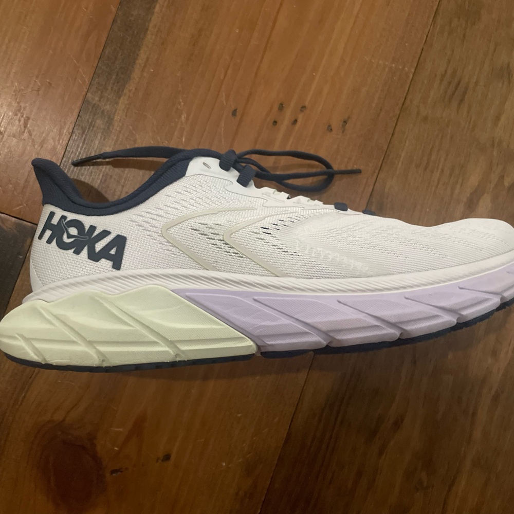 HOKA good condition size 6
